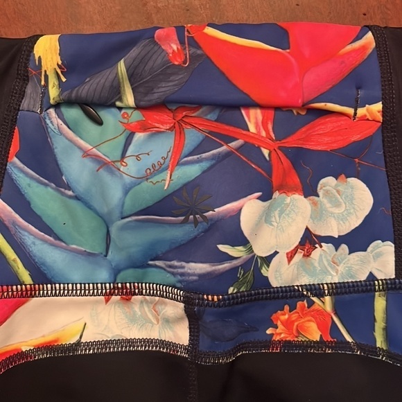 Athleta Tropical Precision Mesh Ankle Tight Sz Medium Athletic Leggings - Picture 6 of 11